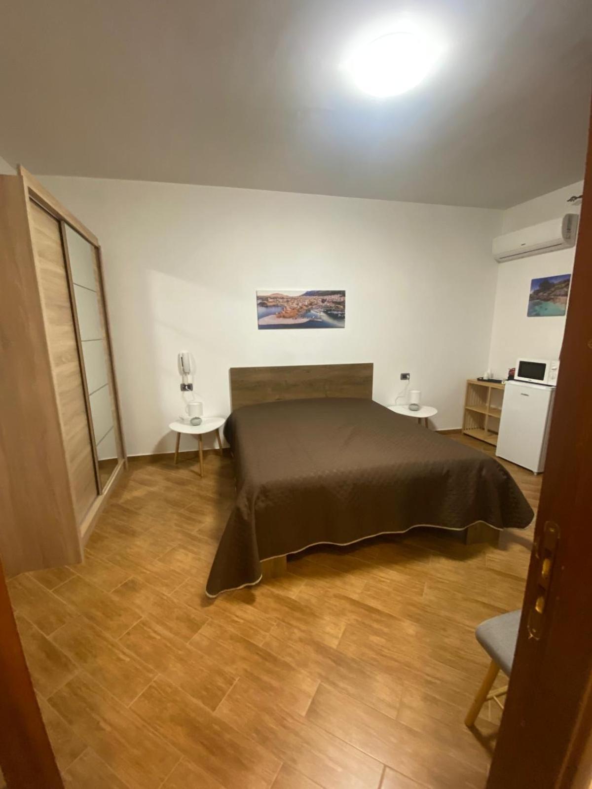 Sofia Rooms 카스텔라마레델골포 외부 사진